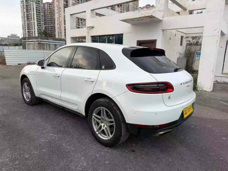 南宁17年保时捷Macan8