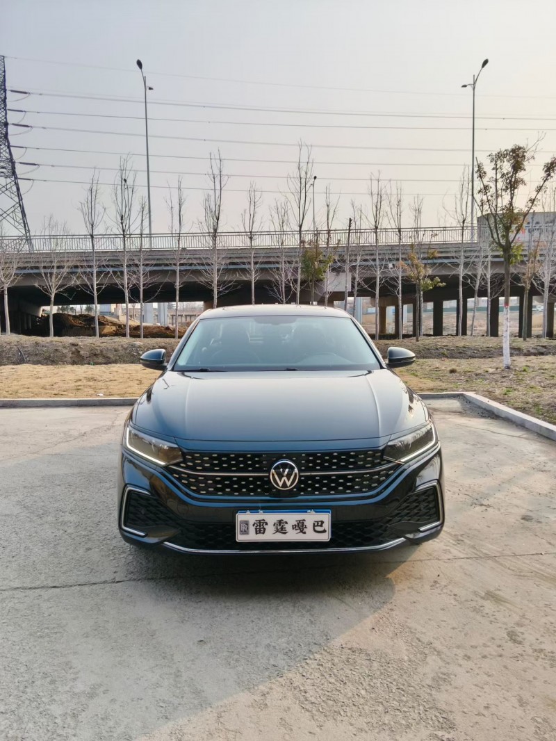 青岛22年大众帕萨特1