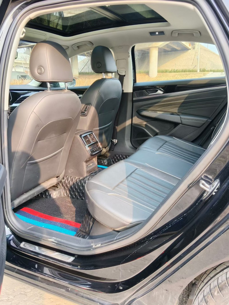 青岛22年大众帕萨特6