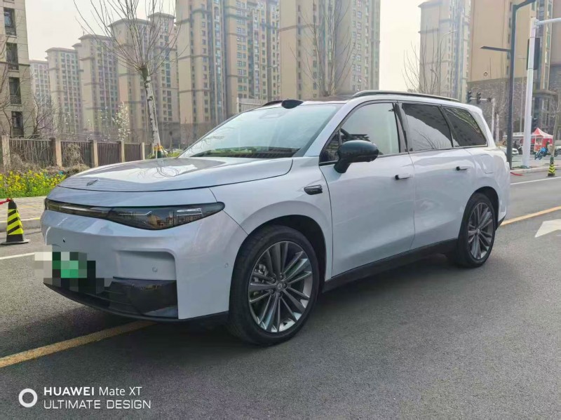 焦作25年零跑汽车C163