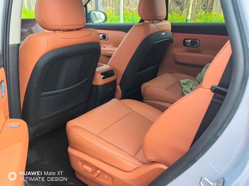 焦作25年零跑汽车C164