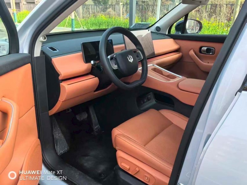 焦作25年零跑汽车C165