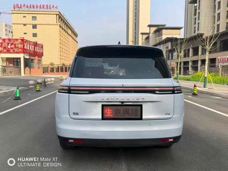 焦作25年零跑汽车C167