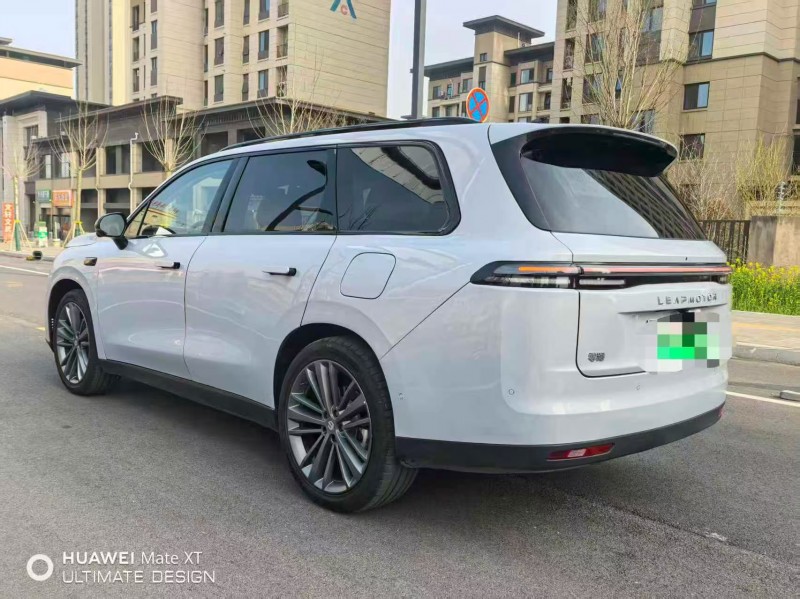 焦作25年零跑汽车C168