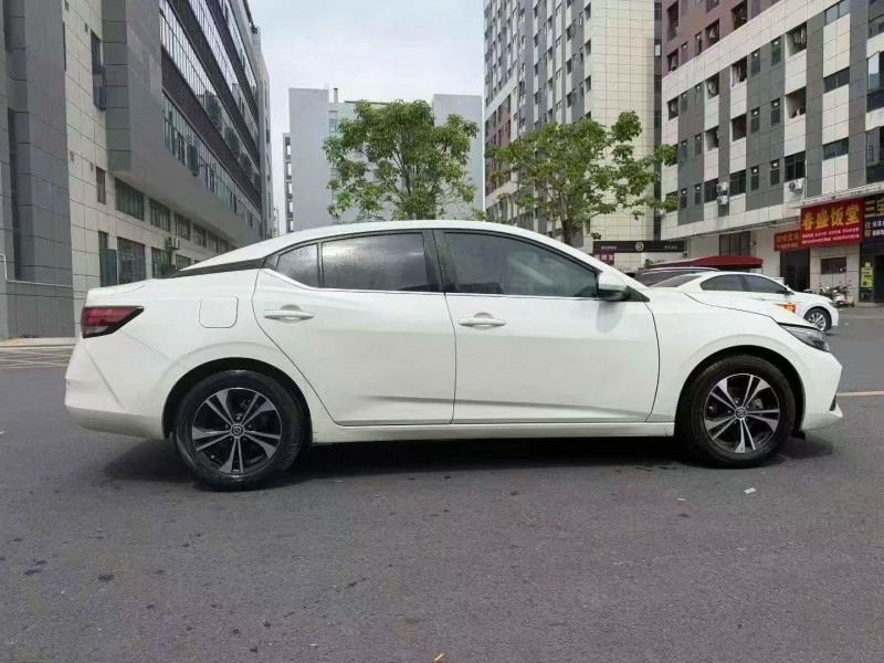 湛江22年日产轩逸7