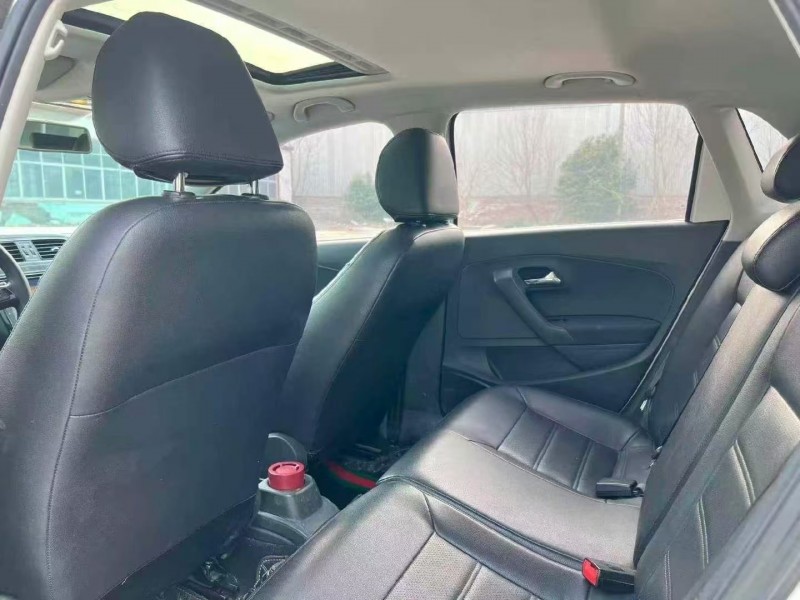 济宁17年大众polo5