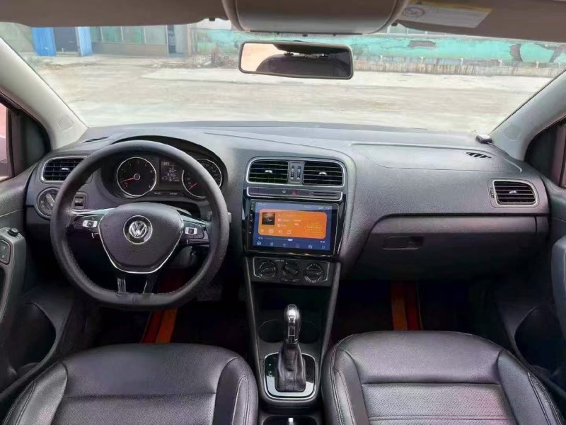 济宁17年大众polo6