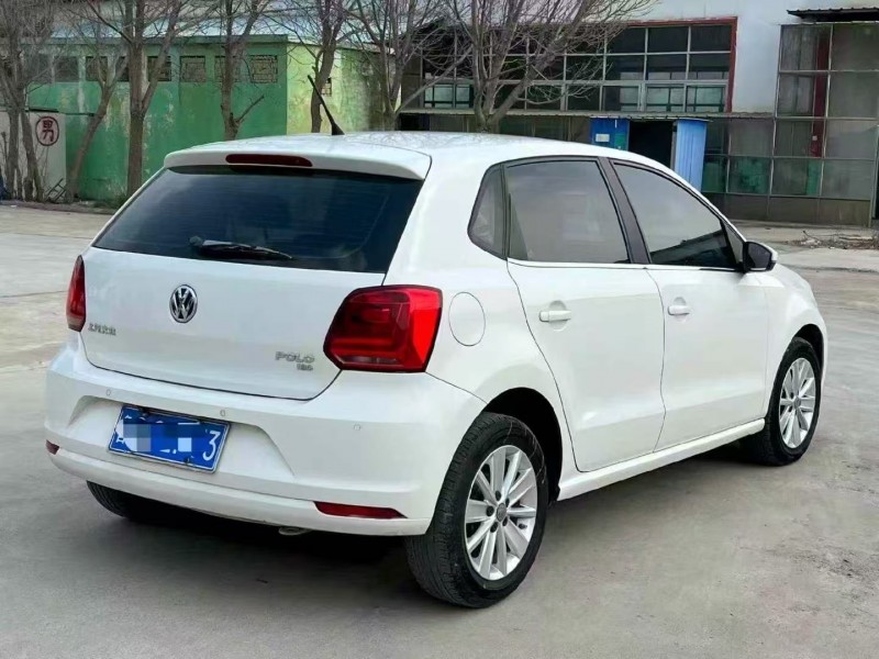 济宁17年大众polo7