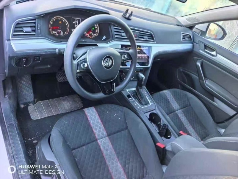 巴彦淖尔22年大众凌渡3