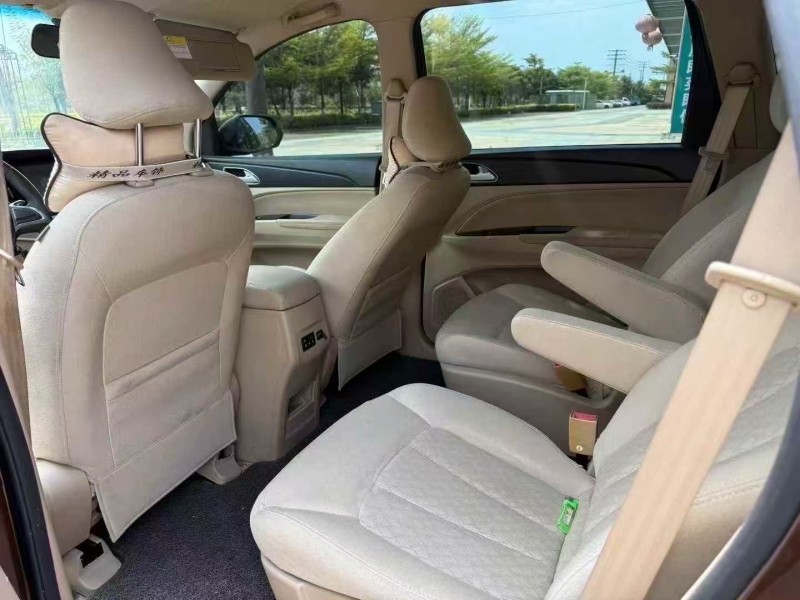 桂林16年宝骏7304