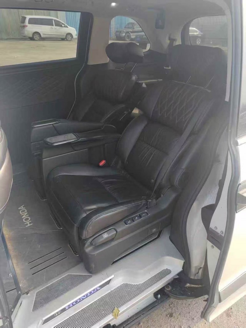 郑州21年本田艾力绅5