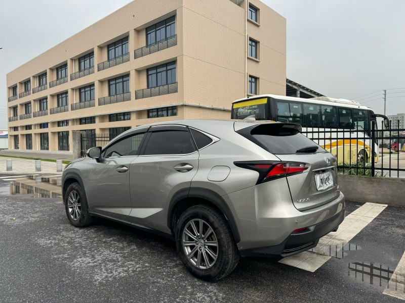 广州15年雷克萨斯NX4