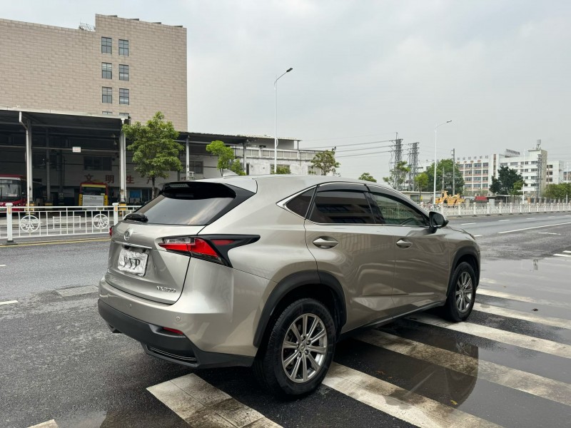 广州15年雷克萨斯NX7