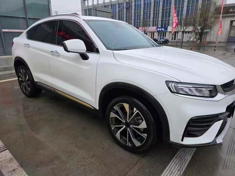 济宁22年吉利星越3