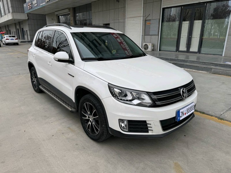 济宁16年日产奇骏7