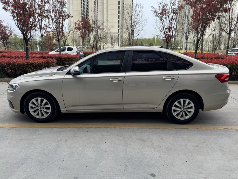 济宁18年大众朗逸4