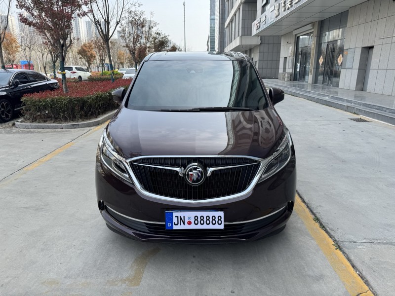 济宁19年别克GL81