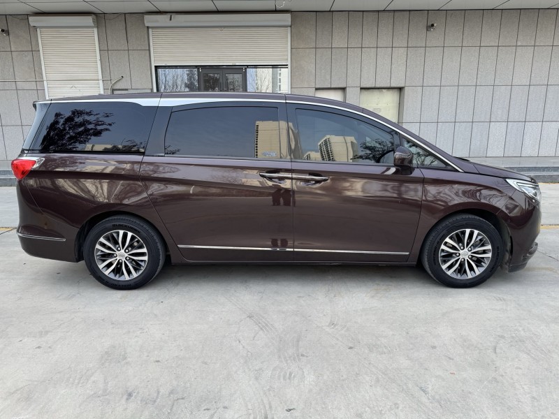 济宁19年别克GL83