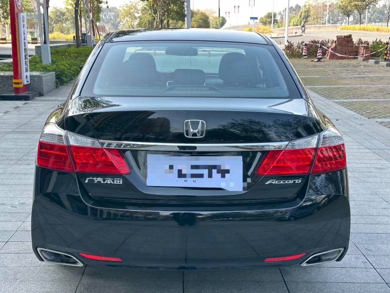 广州14年本田雅阁5