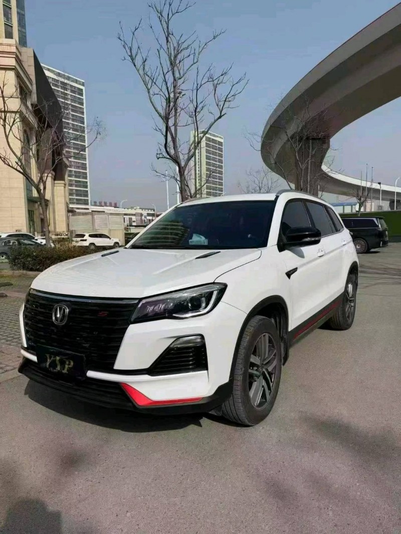 襄阳23年长安汽车CS752