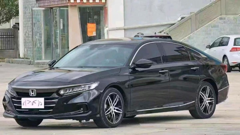 成都22年本田雅阁2