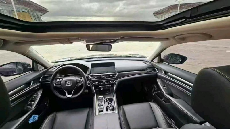 成都22年本田雅阁7