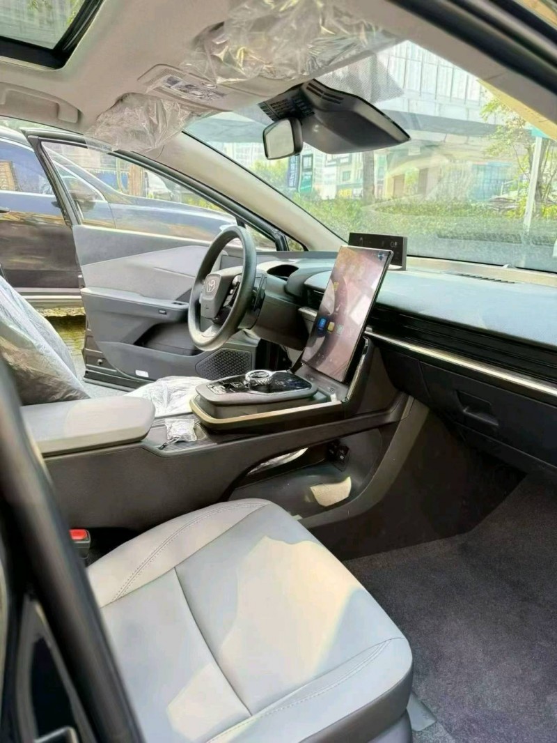 襄阳25年丰田BZ3Pro5