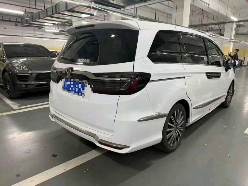 重庆22年本田艾力绅8