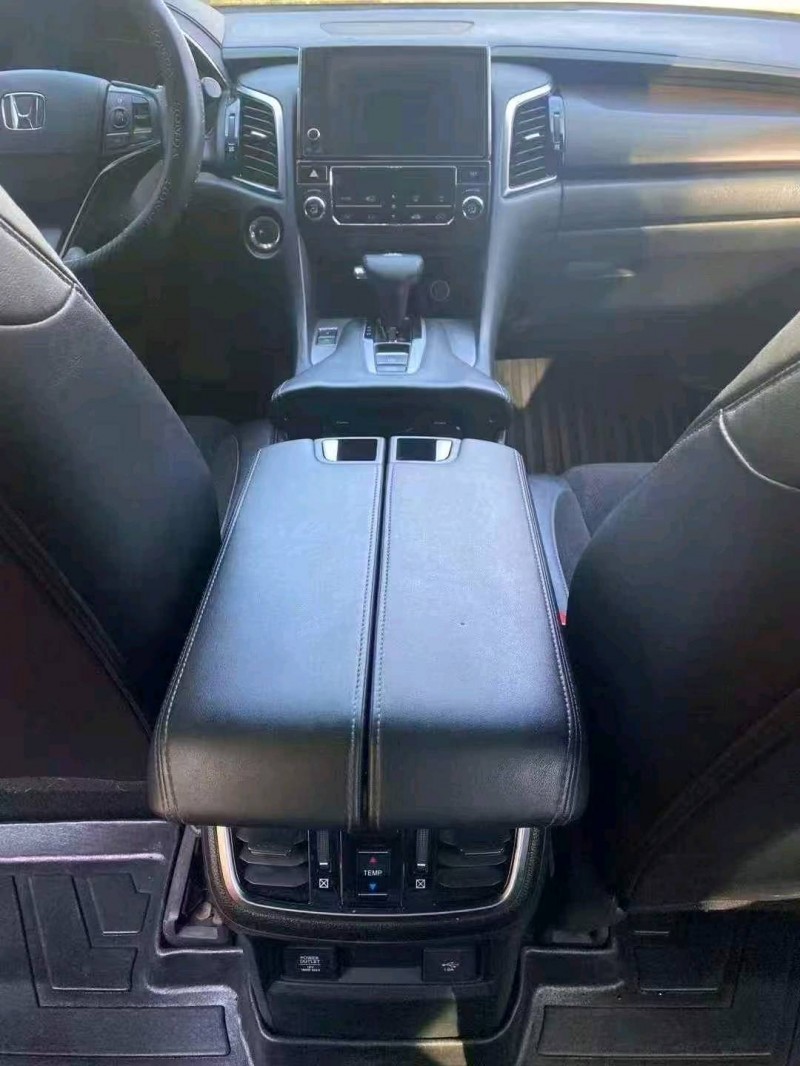 广州17年本田冠道8