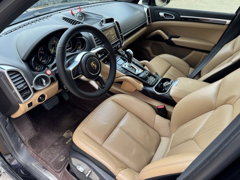 济宁16年保时捷卡宴6