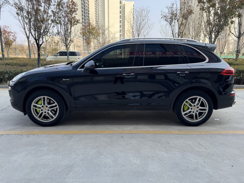 济宁16年保时捷卡宴8