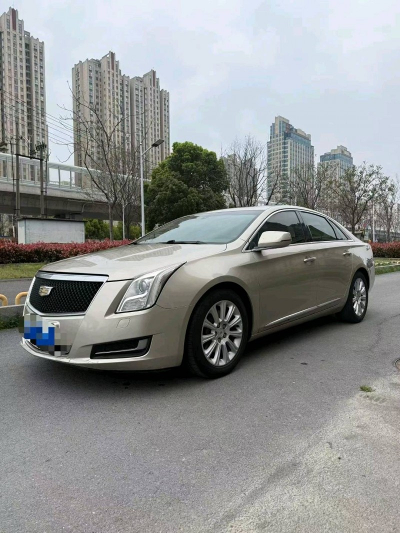 襄阳15年凯迪拉克STS2