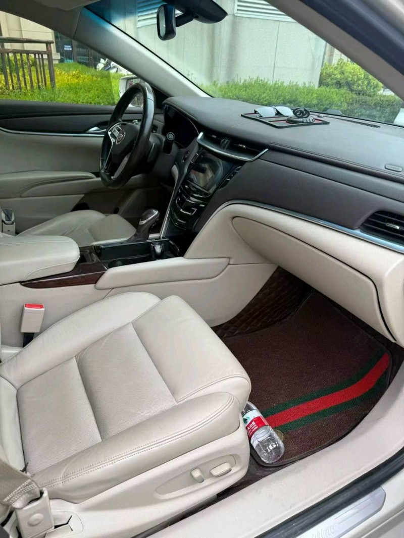 襄阳15年凯迪拉克STS3