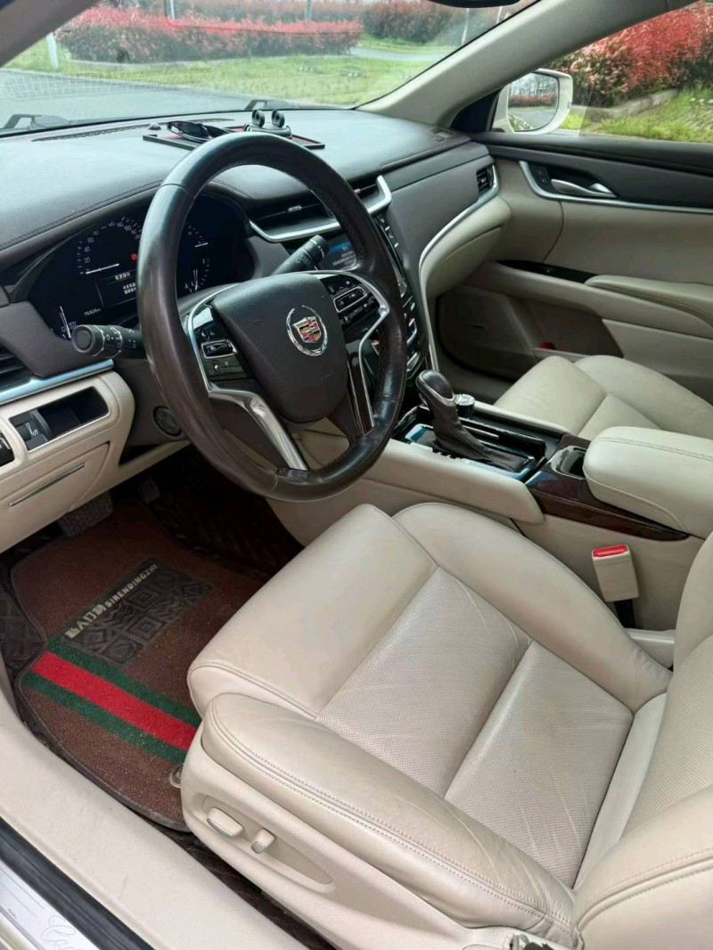 襄阳15年凯迪拉克STS4