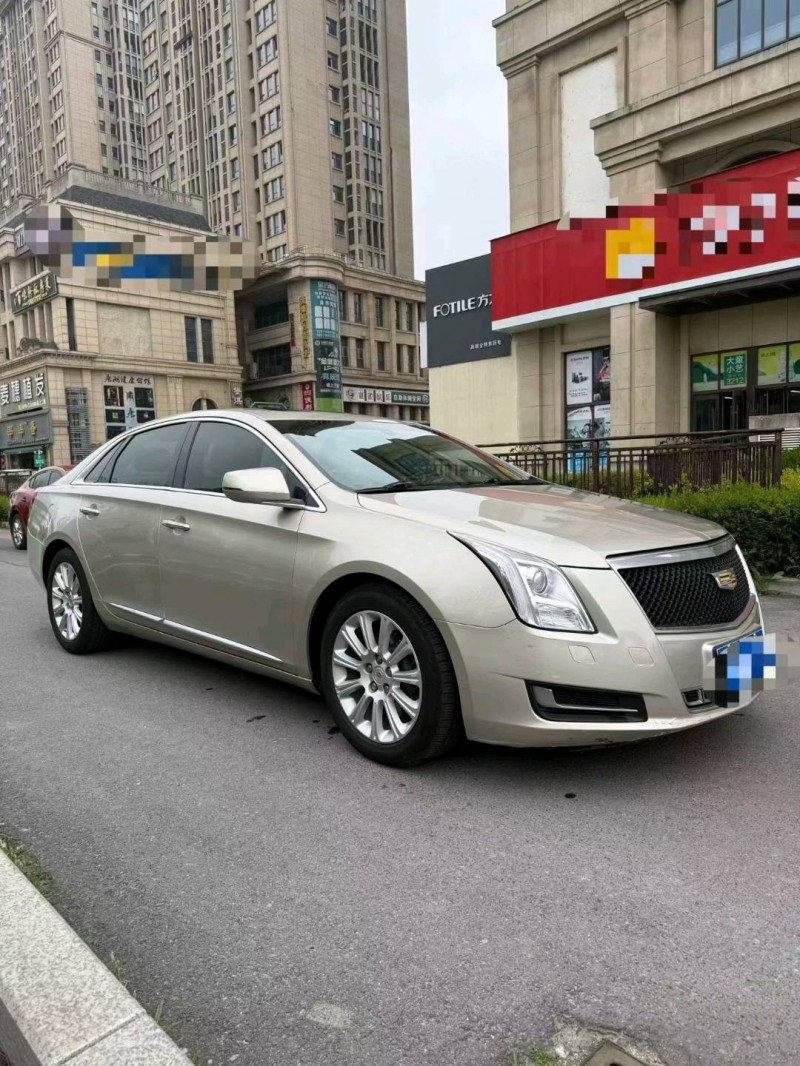 襄阳15年凯迪拉克STS5