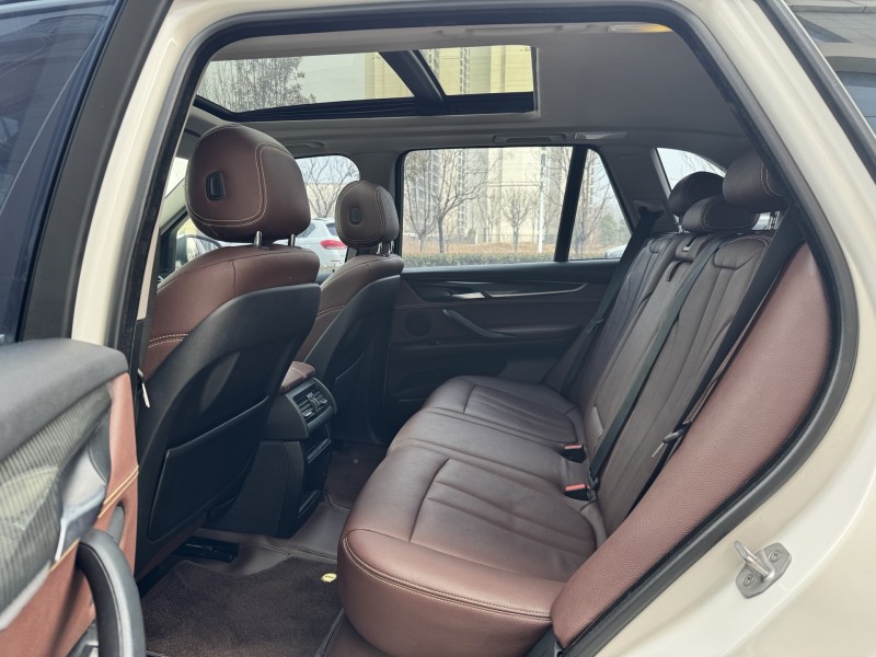 济宁18年宝马X59