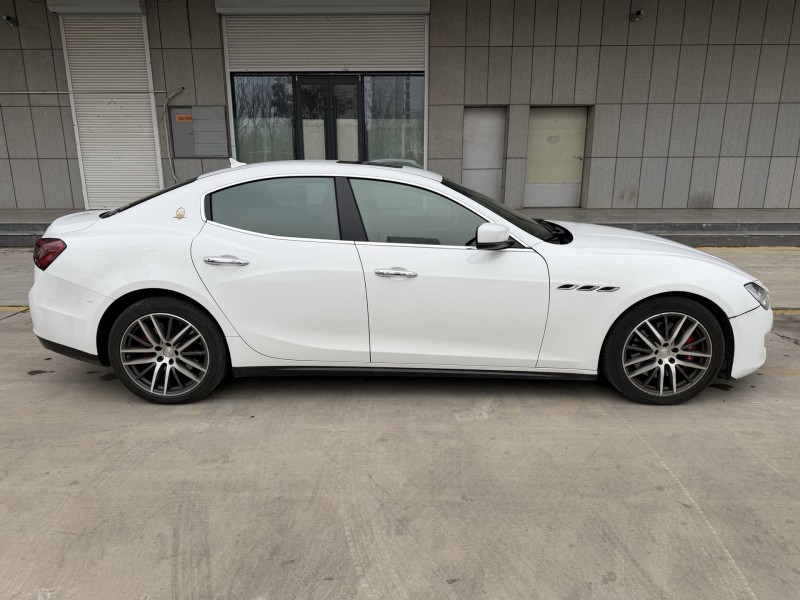 济宁15年玛莎拉蒂Ghibli3