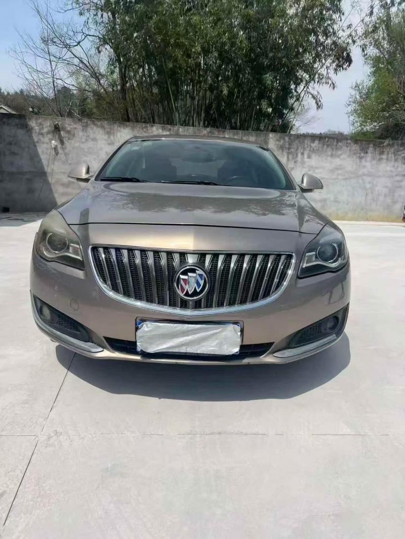 晋中16年别克君威1