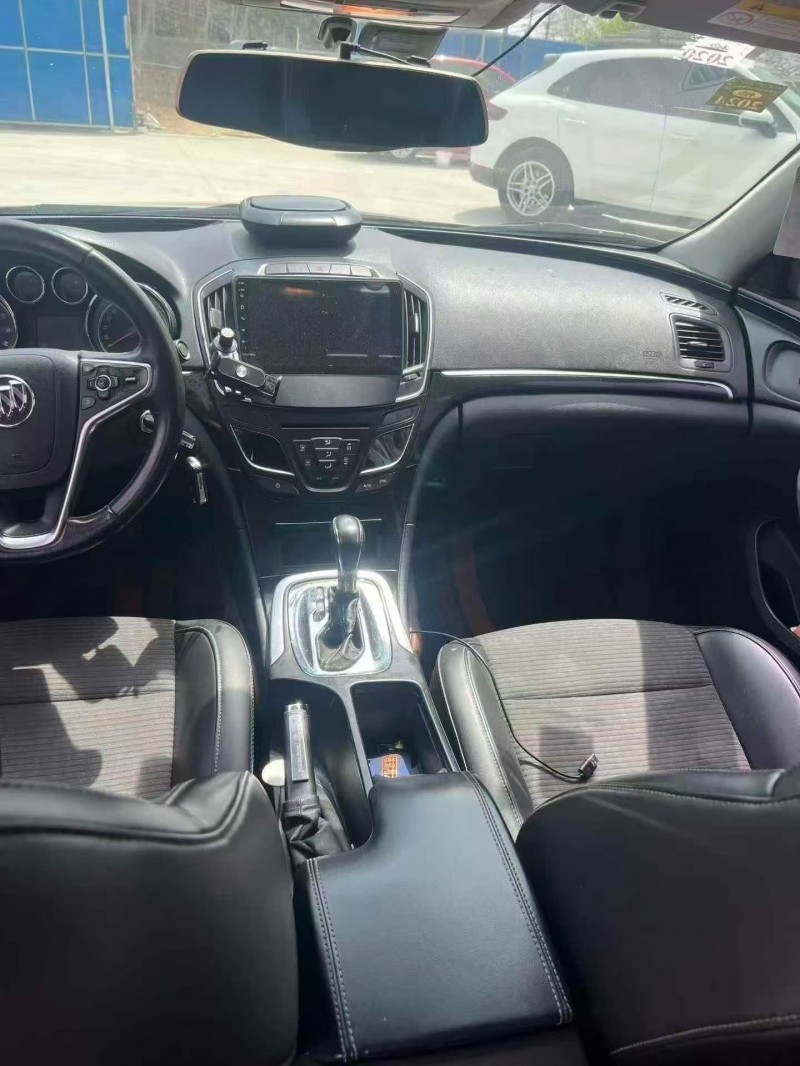 晋中16年别克君威5