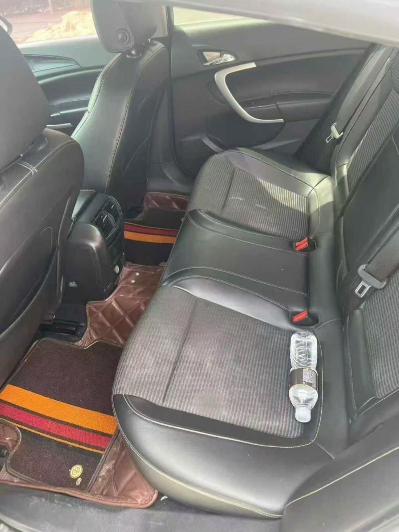 晋中16年别克君威6