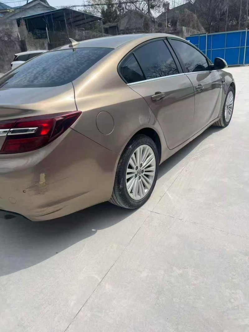 晋中16年别克君威9