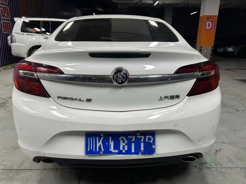 成都17年别克君威2