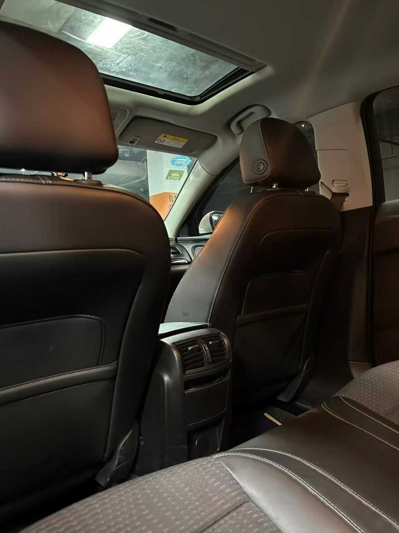 成都17年别克君威4