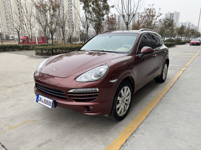 济宁14年保时捷卡宴2