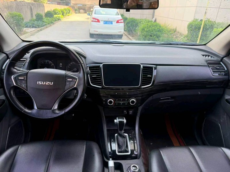 襄阳23年五十铃D-MAX5