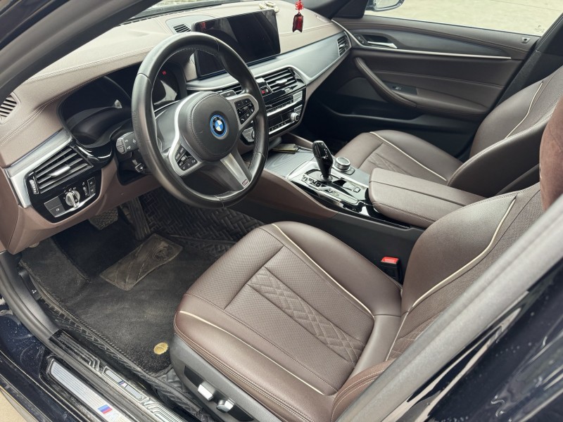 济宁22年宝马5系6