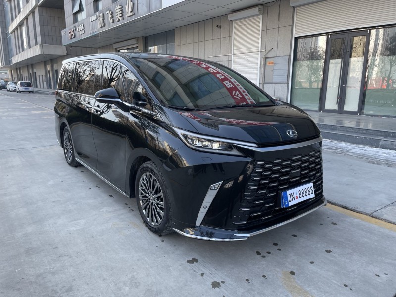 济宁24年雷克萨斯LM300H9