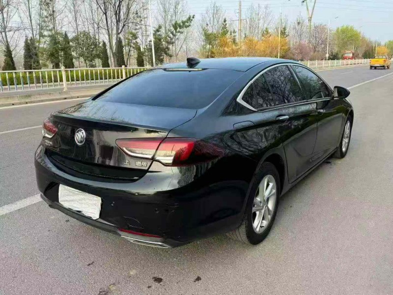 滨州22年别克君威7