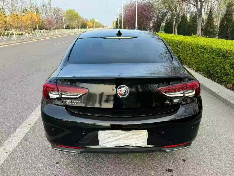 滨州22年别克君威9