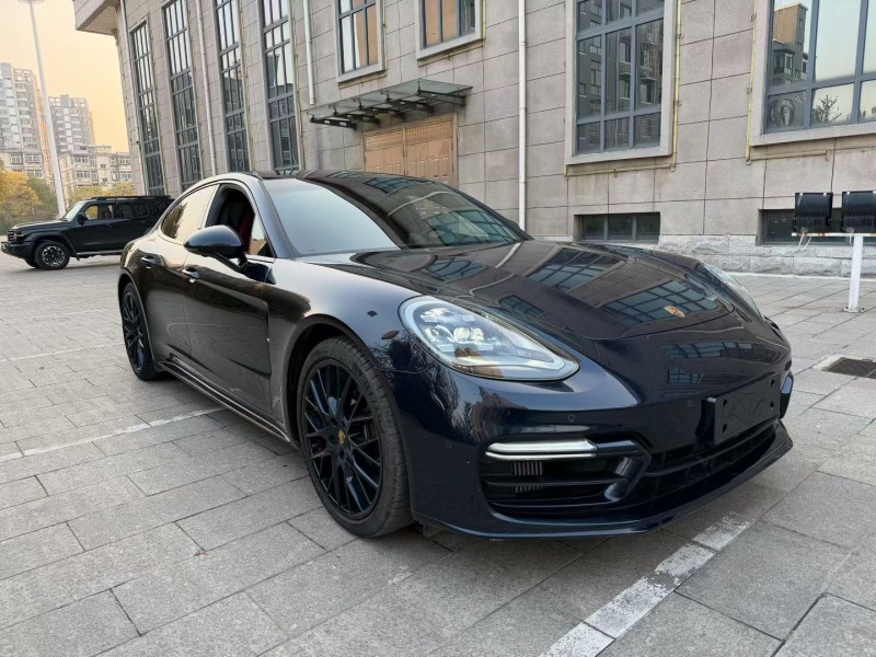 唐山23年保时捷帕拉梅拉2